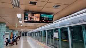 Read more about the article When Does Public Transportation Stop in Seoul, South Korea?