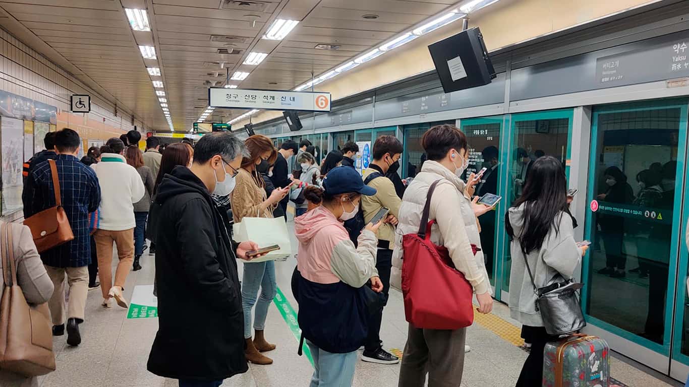How to Use Public Transportation in Seoul, South Korea